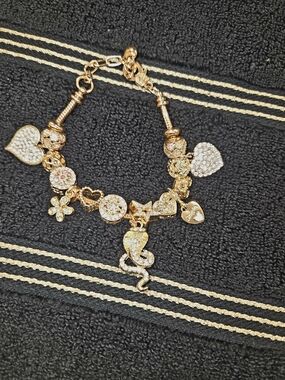 Gold Charm Bracelet with Pave Hearts and Seahorse Charm NWOT - Women's Jewelry